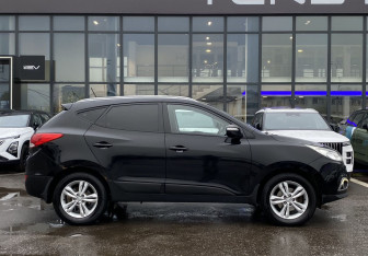 Подержанный автомобиль Hyundai ix35 2013 года (5 фото)