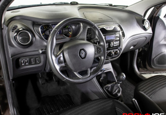 Подержанный автомобиль Renault Kaptur 2016 года (19 фото)