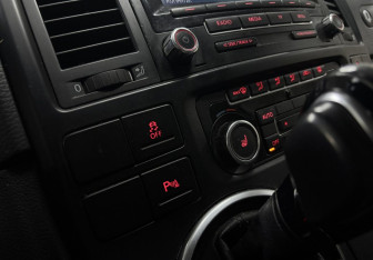 Подержанный автомобиль Volkswagen Multivan 2013 года (15 фото)