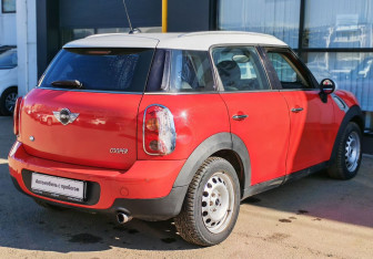 Подержанный автомобиль MINI Countryman 2011 года (5 фото)