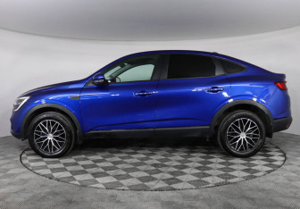Подержанный автомобиль Renault Arkana 2021 года (8 фото)