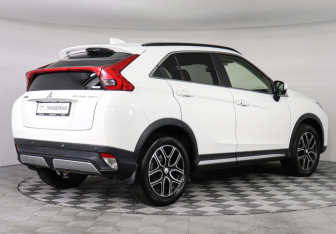 Подержанный автомобиль Mitsubishi Eclipse Cross 2018 года (5 фото)