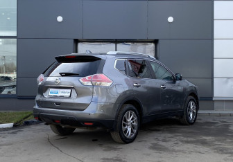 Подержанный автомобиль Nissan X-Trail 2017 года (5 фото)