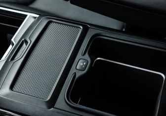 Подержанный автомобиль Land Rover Range Rover 2025 года (22 фото)