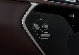 Подержанный автомобиль Avatr 11 2023 года (21 фото)