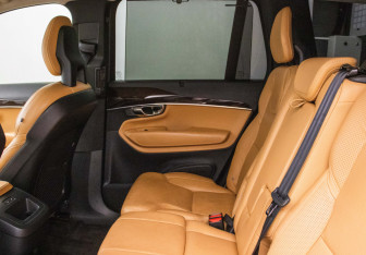 Подержанный автомобиль Volvo XC90 2015 года (11 фото)