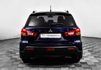 Подержанный автомобиль Mitsubishi ASX 2011 года (6 фото)