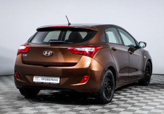 Подержанный автомобиль Hyundai i30 Hatchback 2012 года (5 фото)