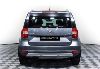 Подержанный автомобиль Skoda Yeti 2016 года (6 фото)