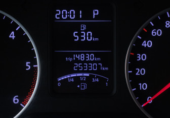 Подержанный автомобиль Volkswagen Amarok 2012 года (9 фото)