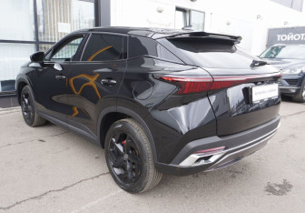 Подержанный автомобиль Omoda C5 2022 года (7 фото)