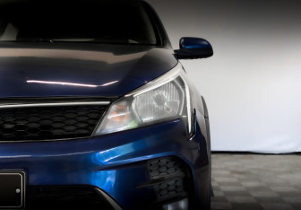 Подержанный автомобиль Kia Rio Hatchback 2021 года (17 фото)