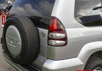 Подержанный автомобиль Toyota Land Cruiser Prado 2008 года (19 фото)