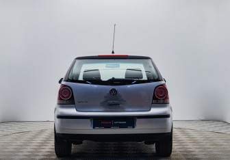 Подержанный автомобиль Volkswagen Polo Hatchback 2007 года (4 фото)