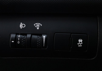 Подержанный автомобиль Kia Ceed Hatchback 2010 года (14 фото)
