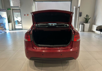 Подержанный автомобиль Kia Cerato Sedan 2010 года (7 фото)