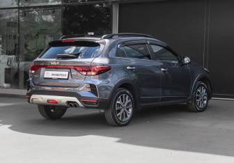 Подержанный автомобиль Kia Rio Hatchback 2021 года (4 фото)