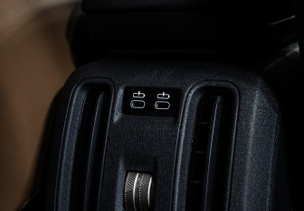 Подержанный автомобиль MINI Countryman 2023 года (16 фото)