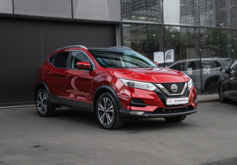 Подержанный автомобиль Nissan Qashqai 2022 года (3 фото)