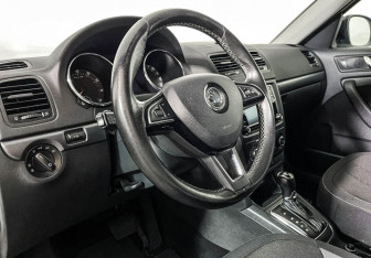 Подержанный автомобиль Skoda Yeti 2015 года (13 фото)