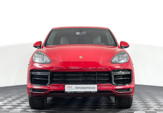 Подержанный автомобиль Porsche Cayenne 2013 года (2 фото)