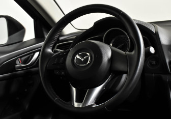 Подержанный автомобиль Mazda 3 Sedan 2014 года (12 фото)