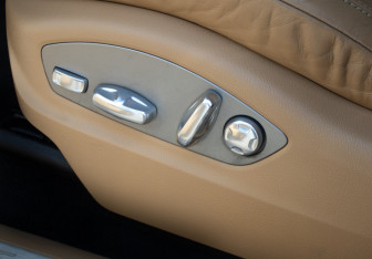 Подержанный автомобиль Porsche Macan 2016 года (17 фото)