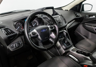 Подержанный автомобиль Ford Kuga 2016 года (7 фото)