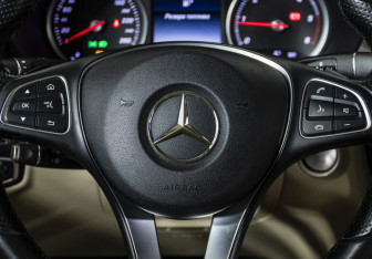 Подержанный автомобиль Mercedes-Benz GLC Coupe 2016 года (11 фото)