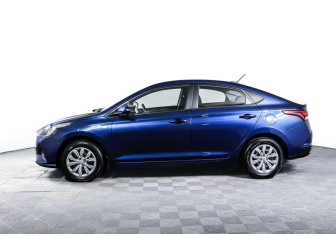 Подержанный автомобиль Hyundai Solaris Sedan 2021 года (3 фото)