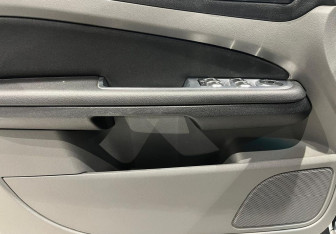 Подержанный автомобиль Ford Focus Sedan 2011 года (12 фото)