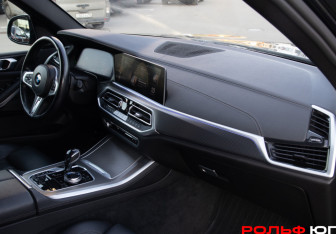 Подержанный автомобиль BMW X5 2021 года (7 фото)