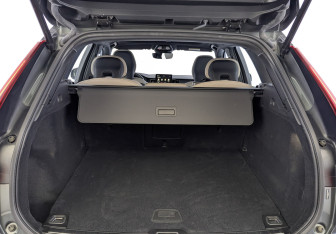 Новый Volvo XC60 2025 (8 фото)