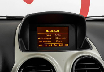Подержанный автомобиль Opel Corsa 2008 года (13 фото)