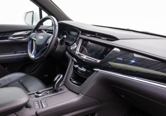 Подержанный автомобиль Cadillac XT6 2021 года (10 фото)
