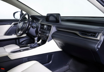 Подержанный автомобиль Lexus RX 2020 года (11 фото)