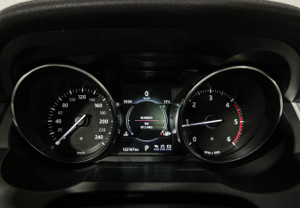 Подержанный автомобиль Land Rover Range Rover Evoque 2015 года (11 фото)