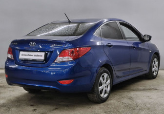Подержанный автомобиль Hyundai Solaris Sedan 2013 года (5 фото)