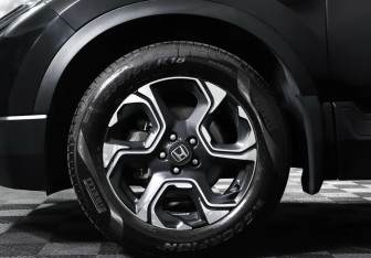 Подержанный автомобиль Honda CR-V 2018 года (10 фото)