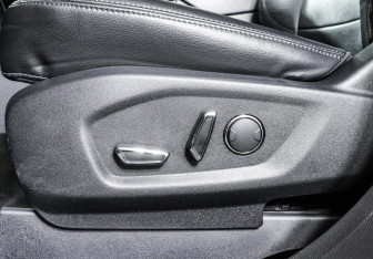 Подержанный автомобиль Ford Explorer 2016 года (11 фото)