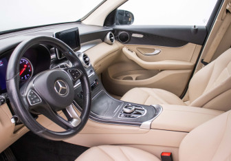Подержанный автомобиль Mercedes-Benz GLC Coupe 2019 года (10 фото)