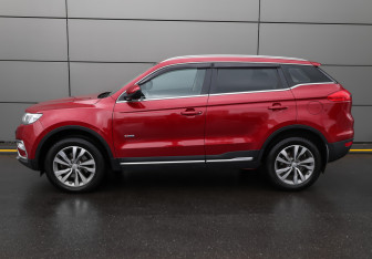 Подержанный автомобиль Geely Atlas 2019 года (7 фото)