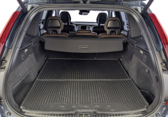Подержанный автомобиль Volvo XC90 2021 года (10 фото)