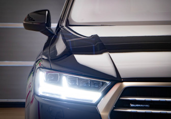 Подержанный автомобиль Audi Q7 2017 года (38 фото)