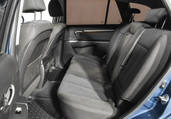 Подержанный автомобиль Hyundai Santa Fe 2012 года (16 фото)