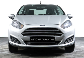 Подержанный автомобиль Ford Fiesta Sedan 2016 года (2 фото)