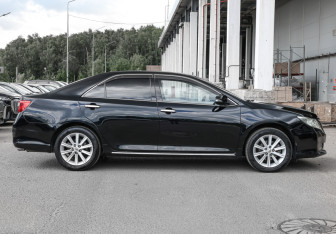 Подержанный автомобиль Toyota Camry Sedan 2012 года (4 фото)