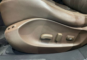 Подержанный автомобиль Infiniti QX70 2013 года (20 фото)