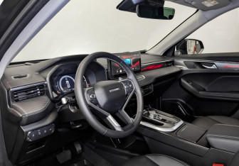 Подержанный автомобиль Haval Jolion 2025 года (16 фото)