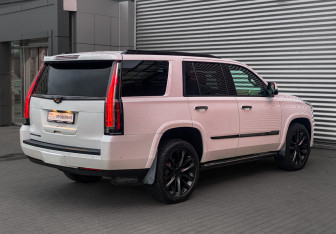 Подержанный автомобиль Cadillac Escalade Suv 2020 года (5 фото)